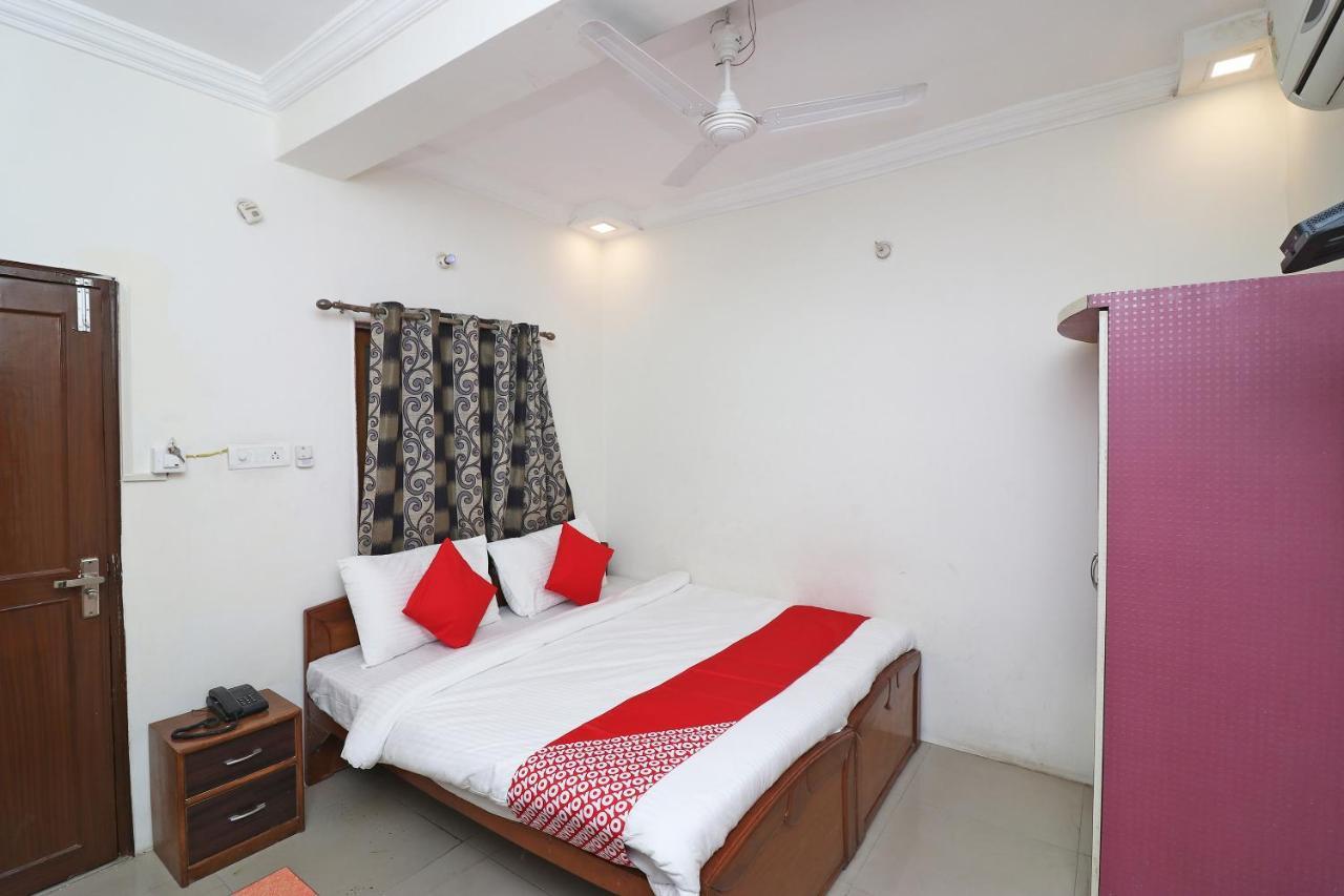 Oyo Flagship 19301 Mezbaan International Naka Hindola Hotell Lucknow Eksteriør bilde